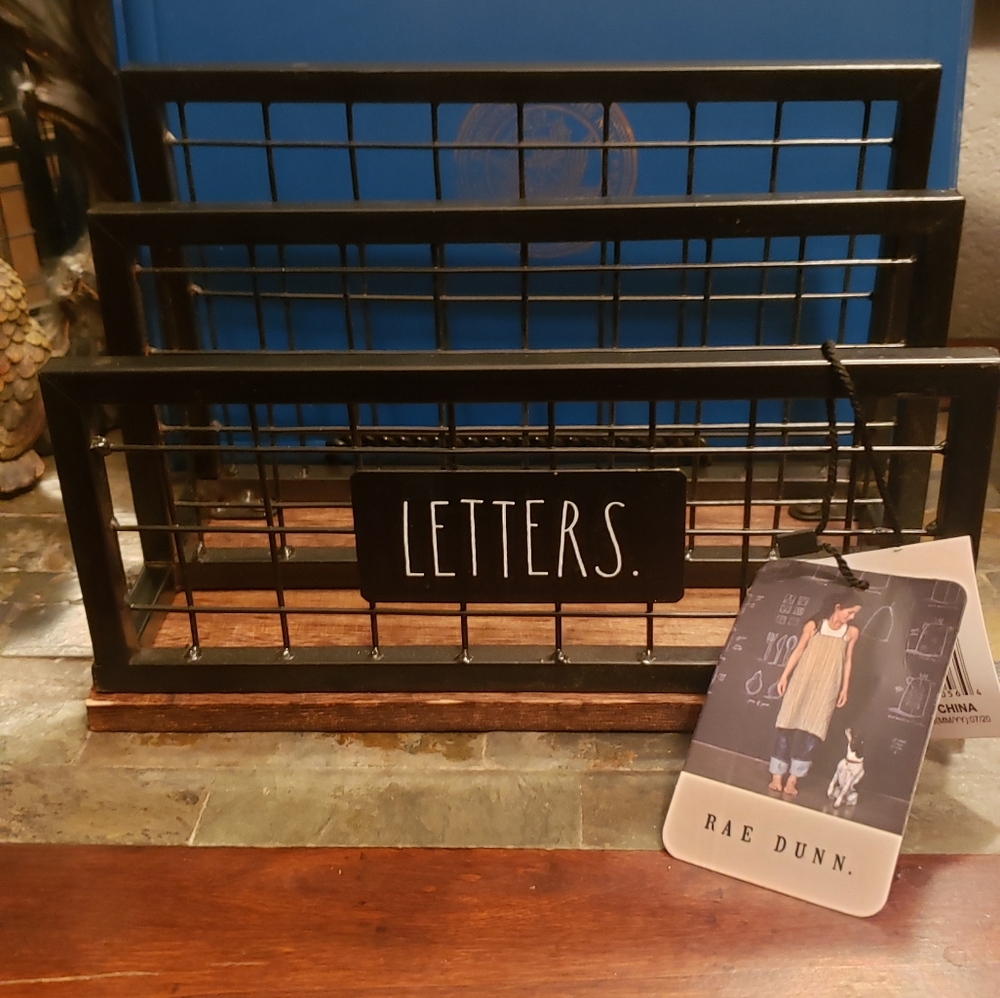 NWT Rae Dunn letter holder